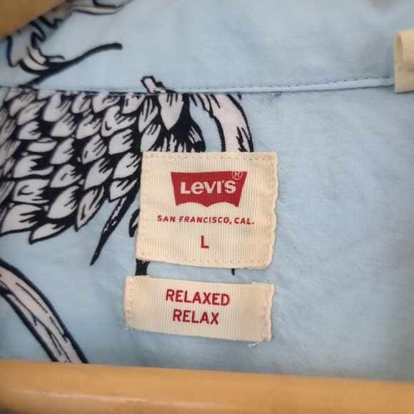 Levi's Light Blue Floral Men's Shirt Size Large Outdoor Golf Preppy - Picture 4 of 8